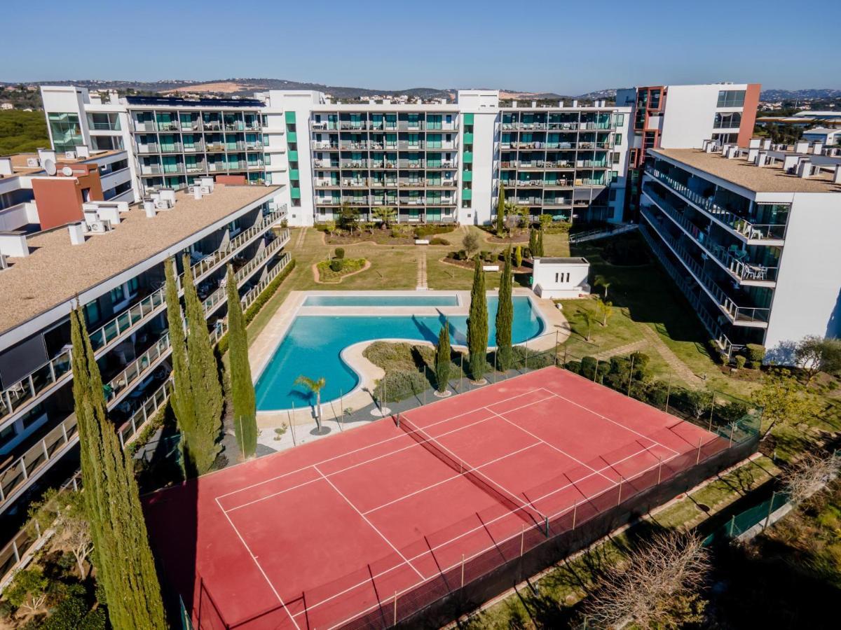 Superbe Appartement Spacieux Avec Terrasse Vue Piscine Vilamoura Luaran gambar