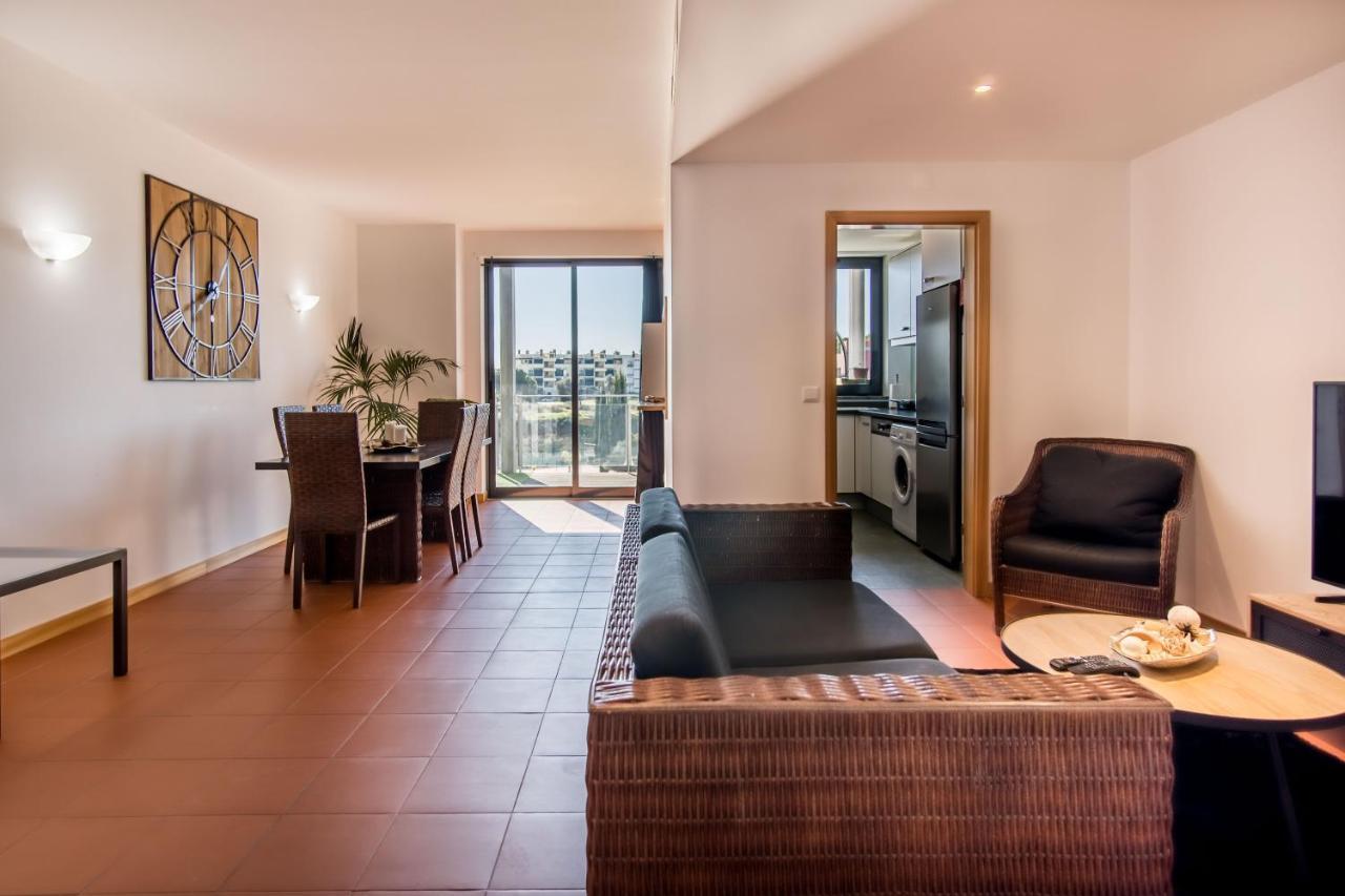 Superbe Appartement Spacieux Avec Terrasse Vue Piscine Vilamoura Luaran gambar